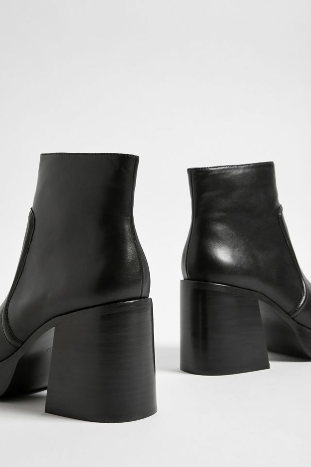 uo leo platform boot