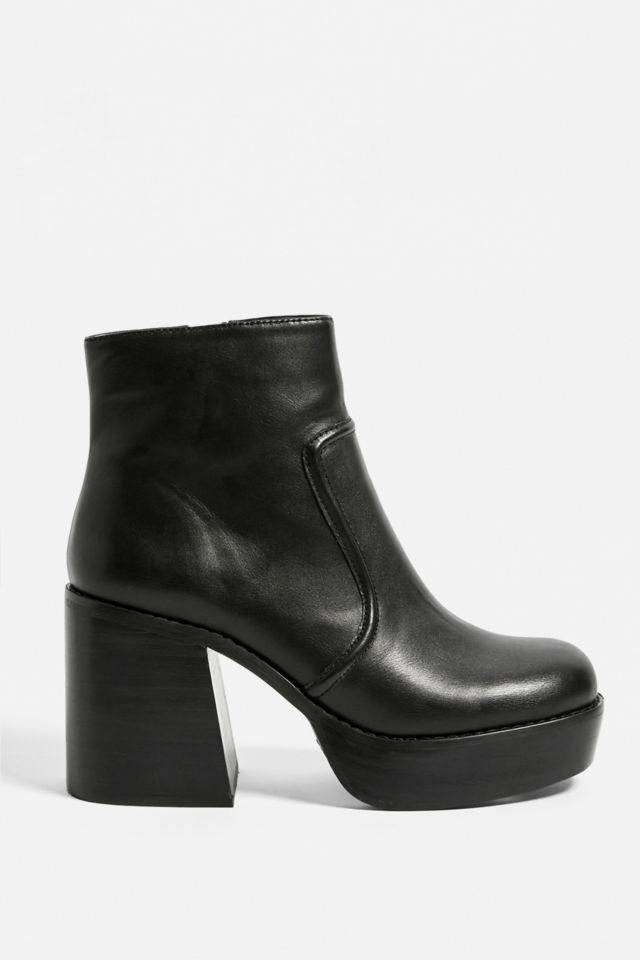 UO Leo Black Platform Boots Urban Outfitters UK