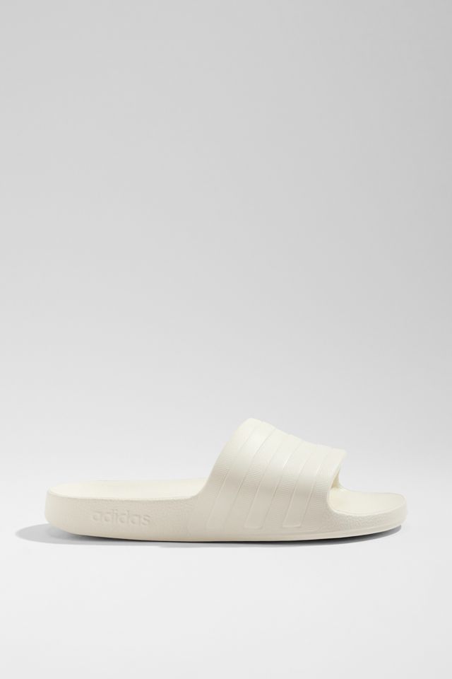 adidas Cremefarbene Adilette Slides #4