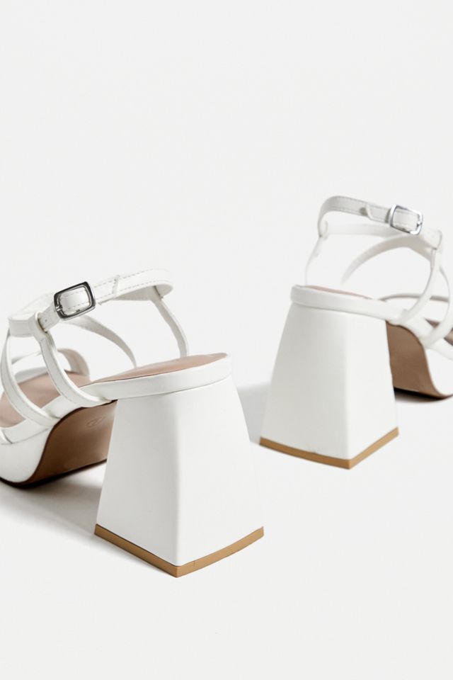 UO – High Heels „Santana“ in Weiß mit Riemchendesign  #4