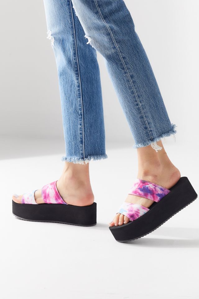 Urban outfitters hot sale platform sandals