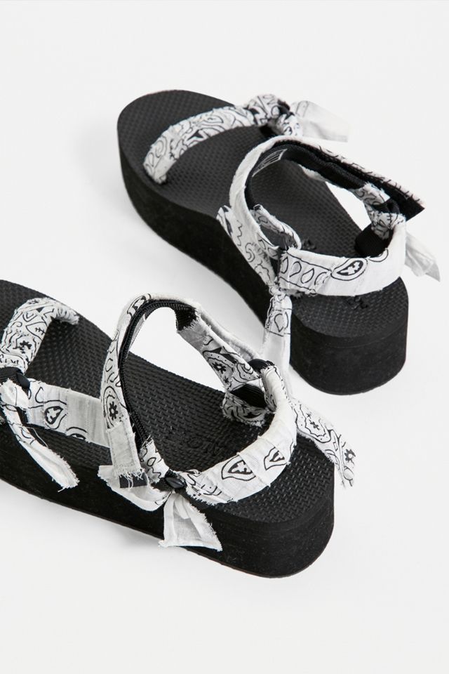Arizona Love White Bandana Platform Sandals #1