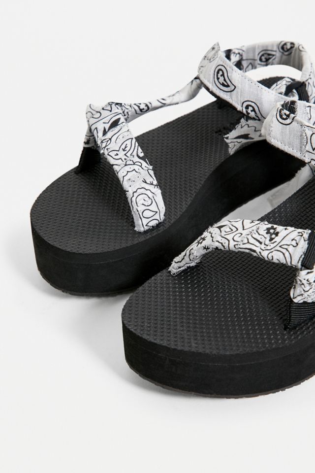 Arizona Love White Bandana Platform Sandals #4