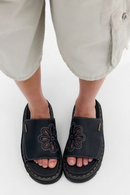 Sandalias Negras Zebzag Flower de Dr. Martens