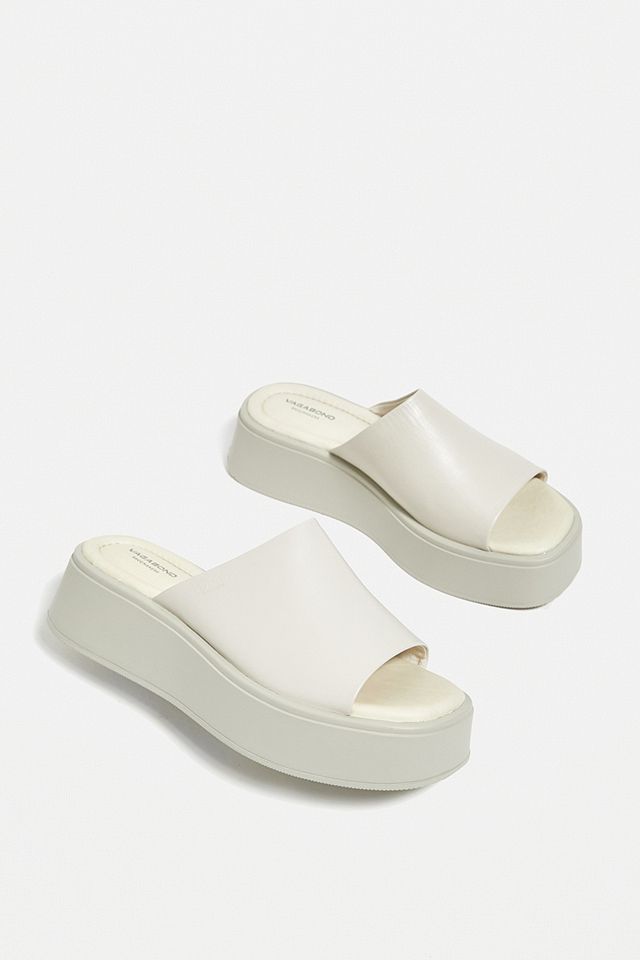 Vagabond Courtney White Slider Sandals | Urban Outfitters UK