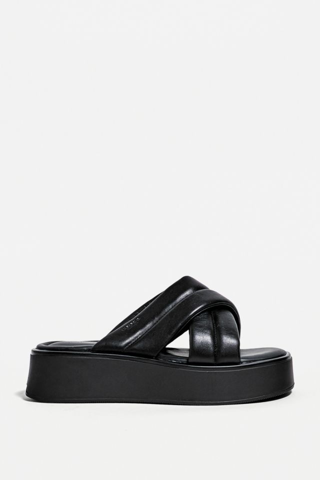 Vagabond Courtney Cross Strap Black Sandals | Urban Outfitters UK