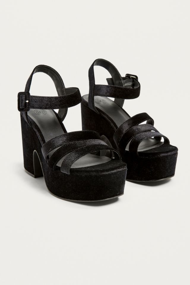 Uo avery 2024 platform heel