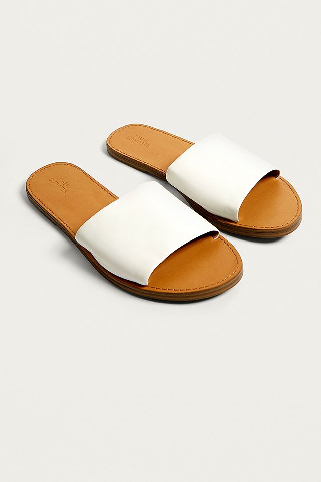 UO Mia Leather Solid Sliders | Urban Outfitters UK