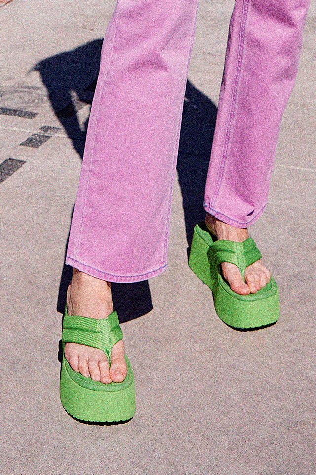 Steve Madden UO Exclusive Contempo Green Platform Sandals