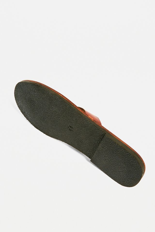 Urban Outfitters – Zehensteg-Sandalen „Shiloh“ in Braun #4
