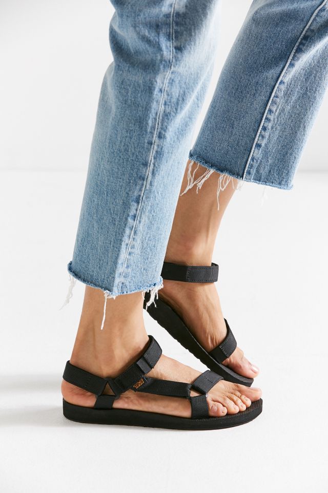 Urban outfitters hot sale teva sandals