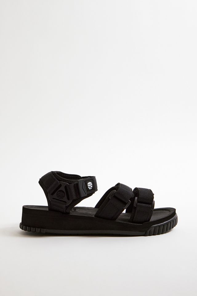 SHAKA Black Neo Bungy Sandals | Urban Outfitters UK