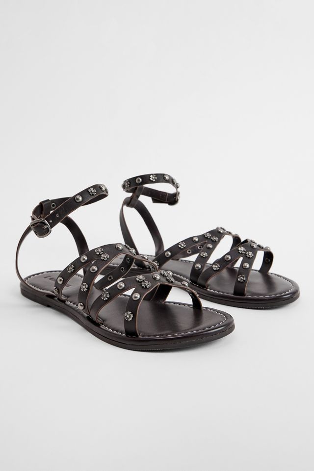 Sandales en cuir cloutées UO Brown Fleur #1