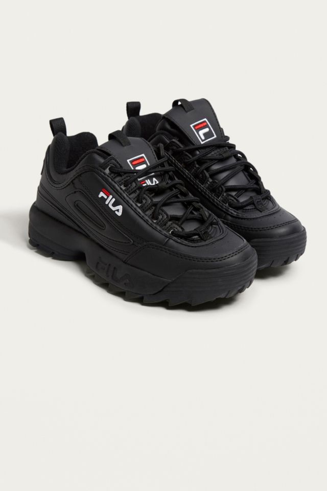 Black fila trainers on sale