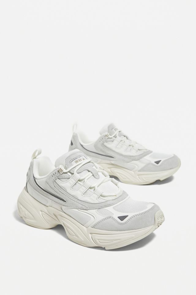 Fila shoes off deals white