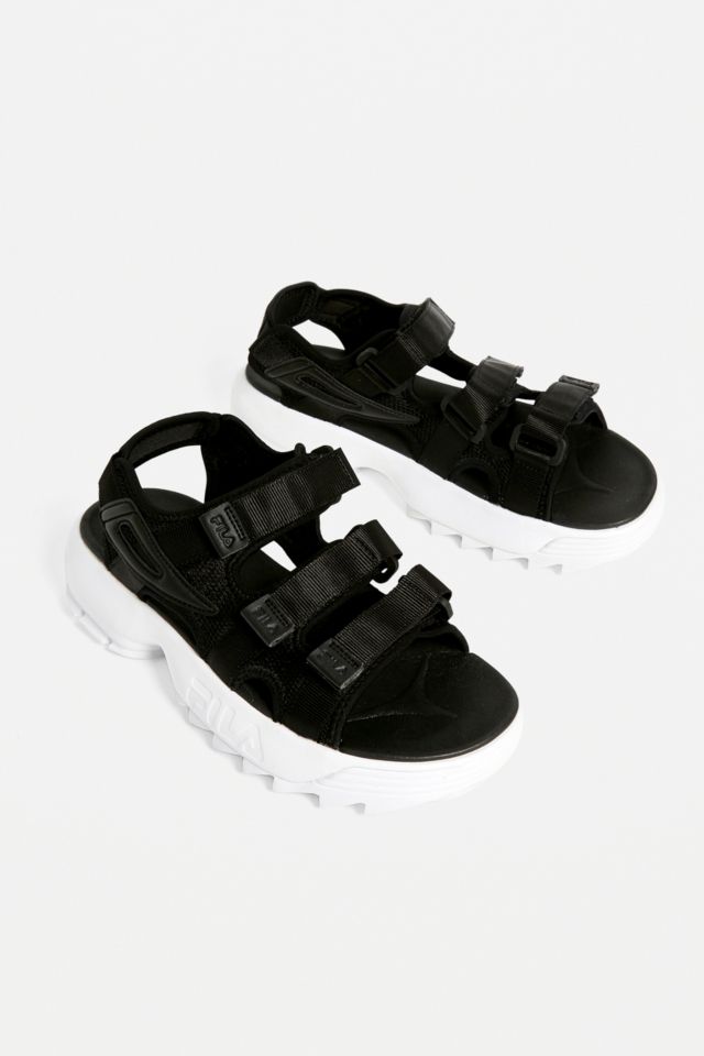 Fila disruptor outlet black sandals