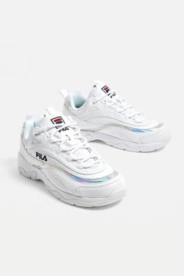 Fila ray shop silver trainers