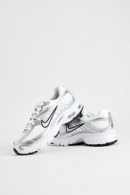 Nike Weiße Air Max Moto 2K Sneaker