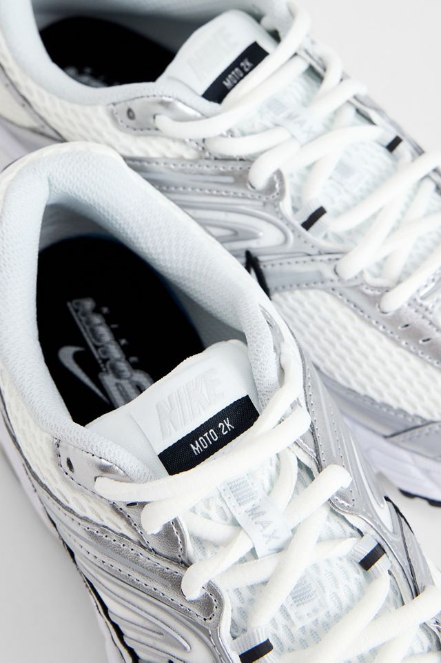 Nike Weiße Air Max Moto 2K Sneaker #2