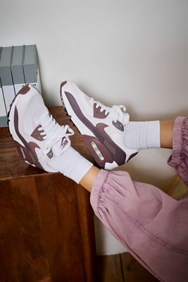 Nike Violet Air Max 90 Sneaker