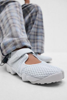 Nike Grey Lace Air Rift Trainers