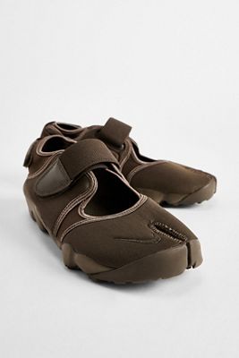 Baskets Air Rift marron Nike