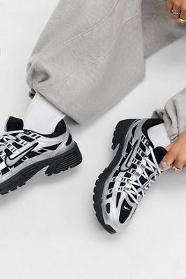 Nike Schwarze & Silberne P-6000 Sneaker