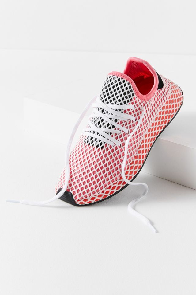 Pink sales deerupt trainers