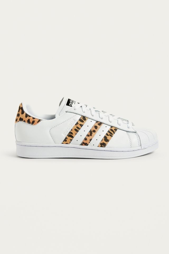 adidas Originals Leopard Superstar Trainers Urban Outfitters DE