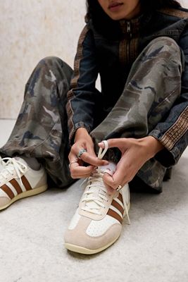 Zapatillas adidas Lo Barreda Blancas y Marrones