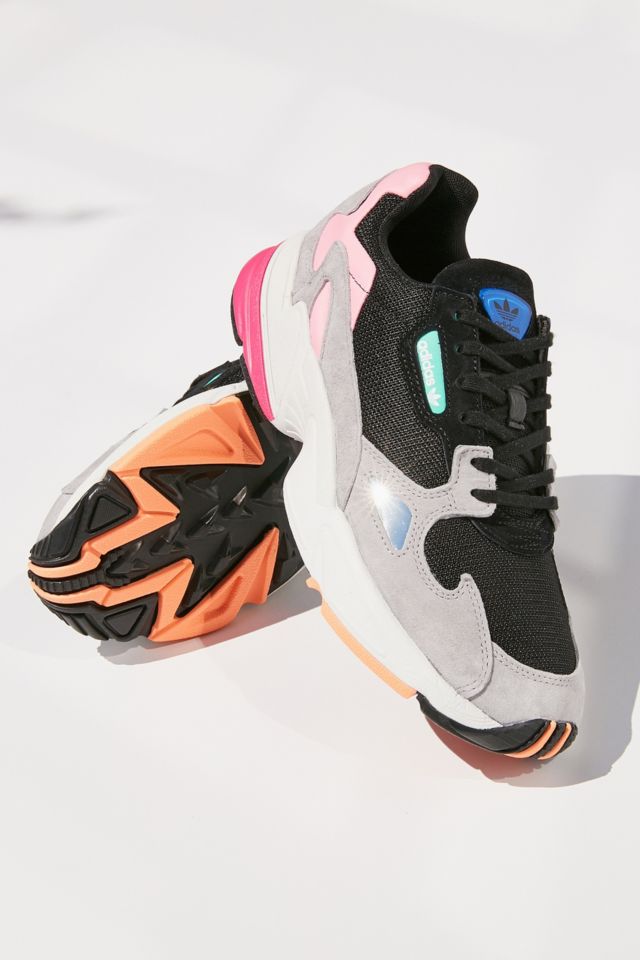 adidas Originals Sneaker Falcon Urban Outfitters DE