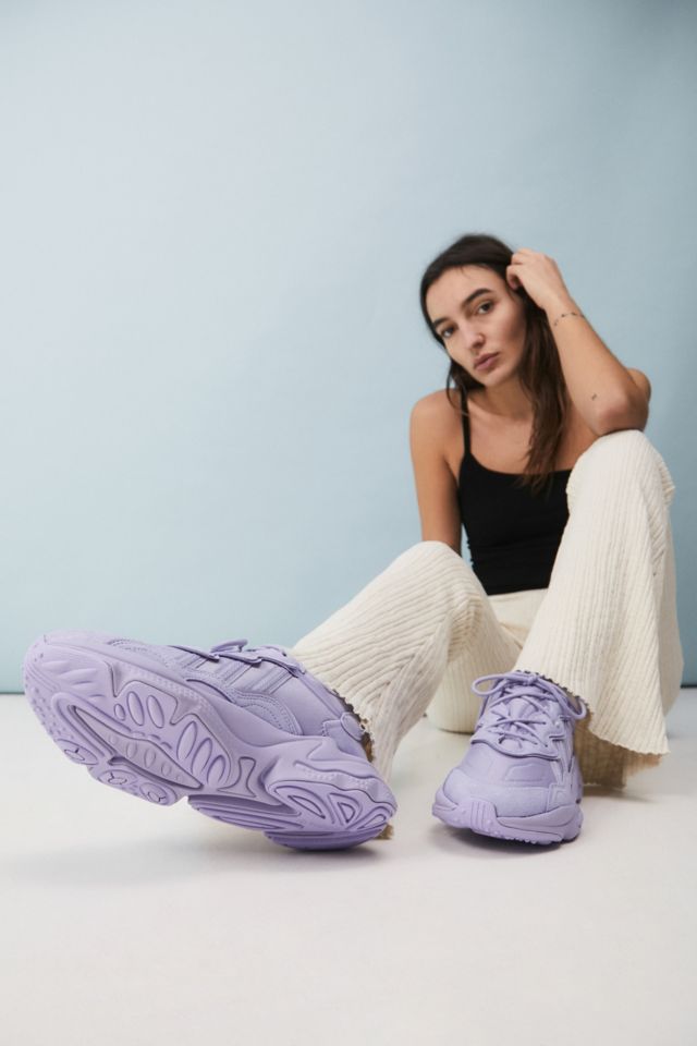 Ozweego best sale trainers womens