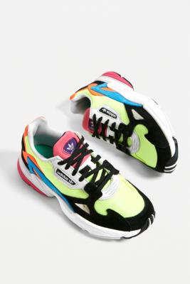 Falcon 2025 fluo adidas