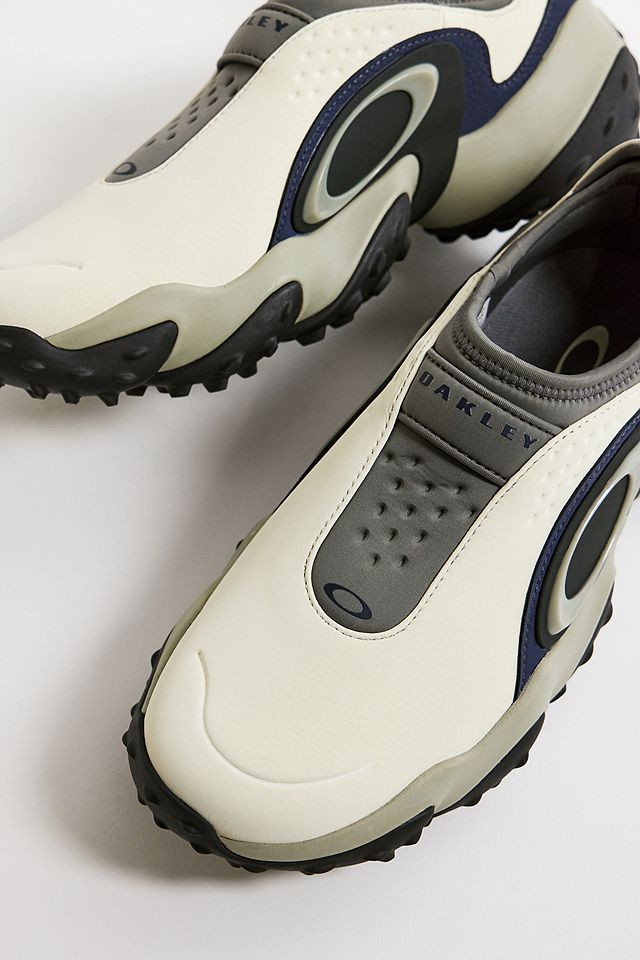 Oakley Edge Icon Off-White Trainers | Urban Outfitters UK Oakley Edge Icon Off-White Trainers | Urban Outfitters UK