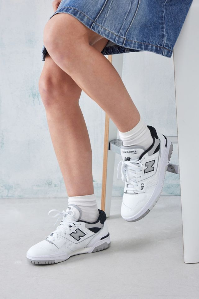 New balance shop white and black