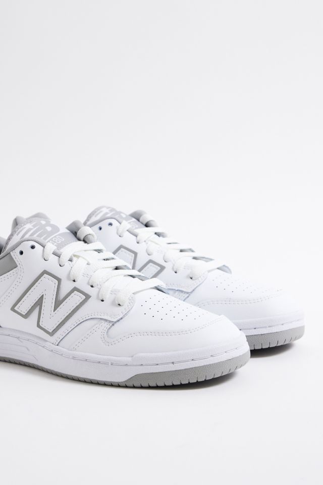 New balance urban outfitters uk best sale