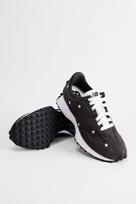 Baskets New Balance 327 Noires et Blanches