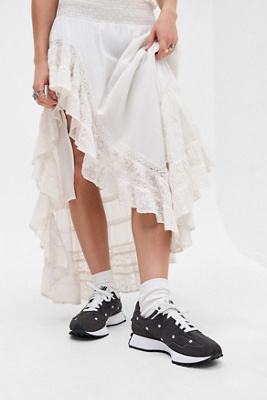 New Balance Black Daisy 327 Trainers Product Page