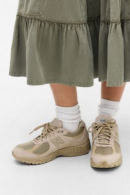 New Balance Beige 2002 Trainers