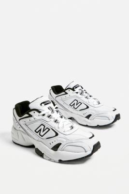 Chunky new balance store trainers