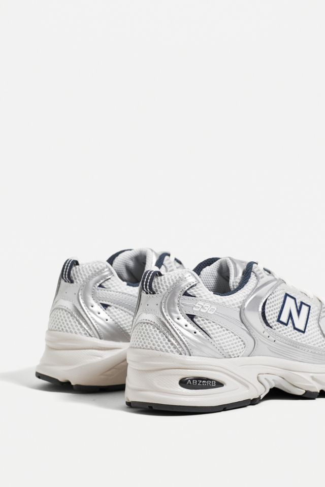 New balance best sale 530 urban outfitters