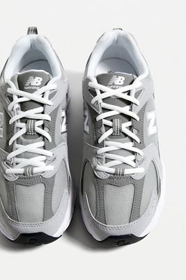 new balance en gris