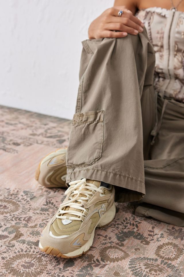 Khaki new outlet balance