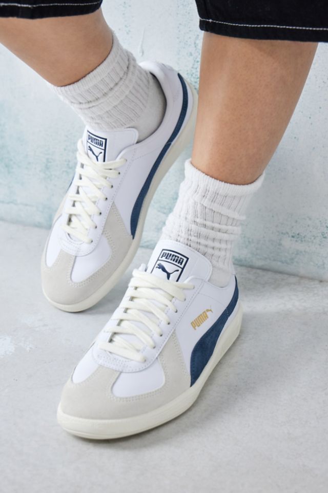 White puma deals suede trainers