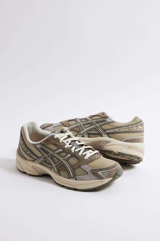 Asics urban outfitters online