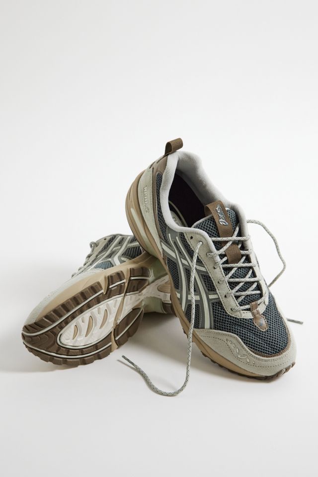 ASICS Beige GEL-VENTURE 6 Trainers | Urban Outfitters UK