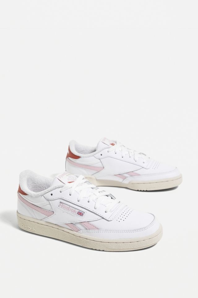 Periodiek Onvermijdelijk Maak plaats Reebok Pink & White Club C Revenge Trainers | Urban Outfitters UK