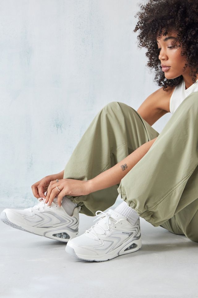 Skechers hot sale urban outfitters