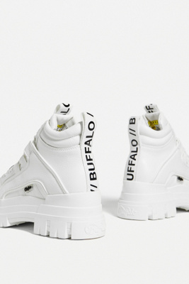 buffalo white aspha mid trainers