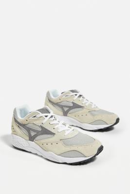 mizuno retro sneakers